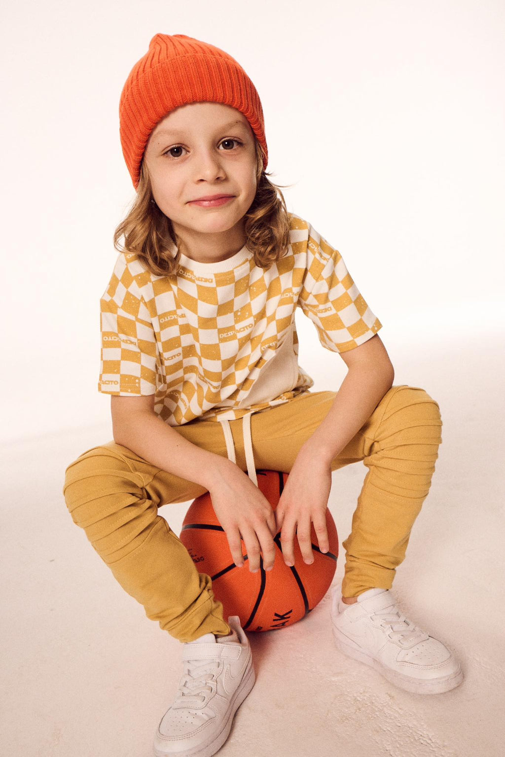 Spodnie chłopięce slim z zakładkami DESPACITO