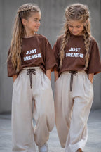 T-shirt dziewczęcy czekoladowy  oversize QBA Kids