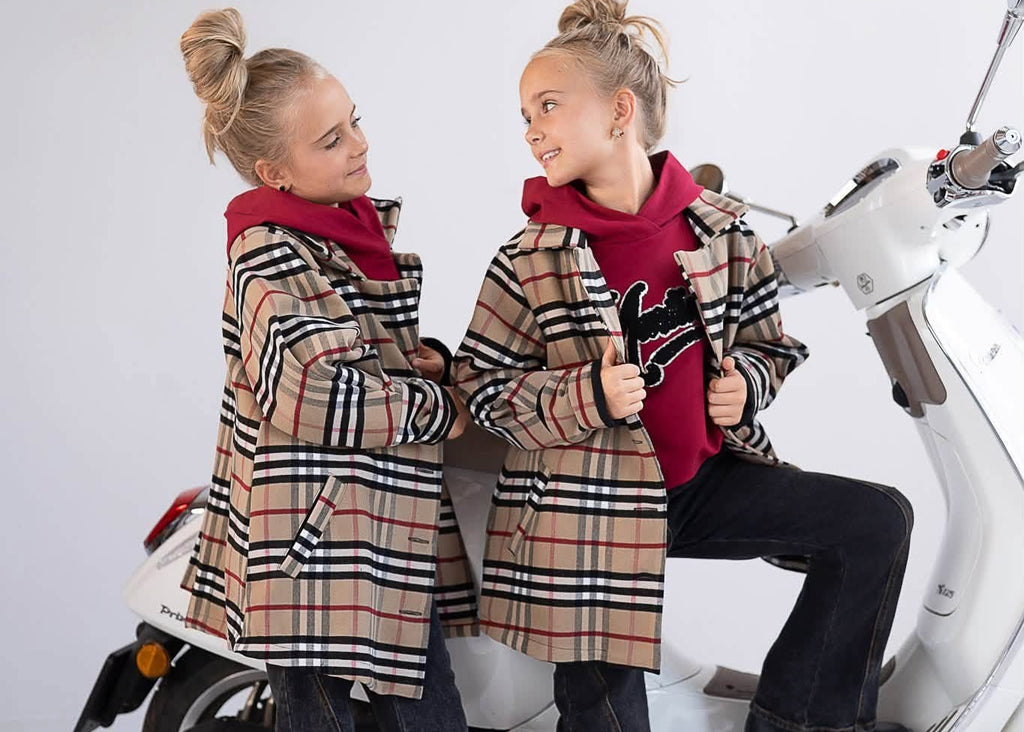 Płaszcz jesienny dziewczęcy w kratę BURBERRY - Chill Out
