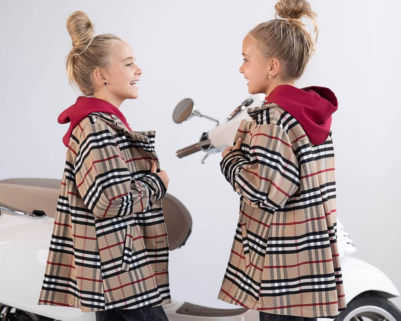 Płaszcz jesienny dziewczęcy w kratę BURBERRY - Chill Out
