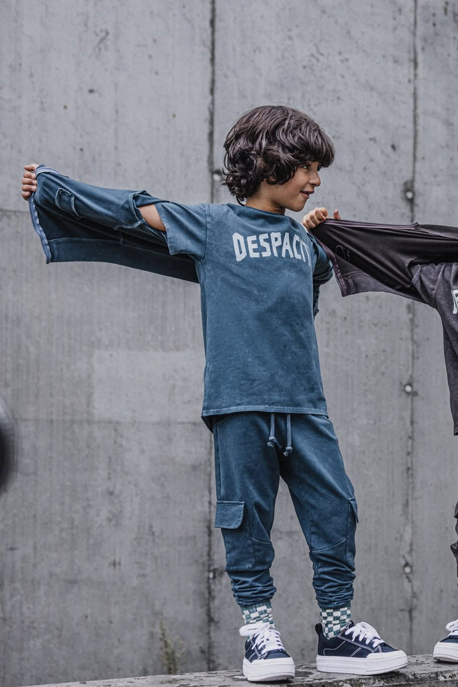 T-shirt chłopięcy ice grey dekatyzowany DESPACITO