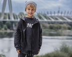 Bluza chłopięca z kapturem rozpinana czekoladowa DESPACITO