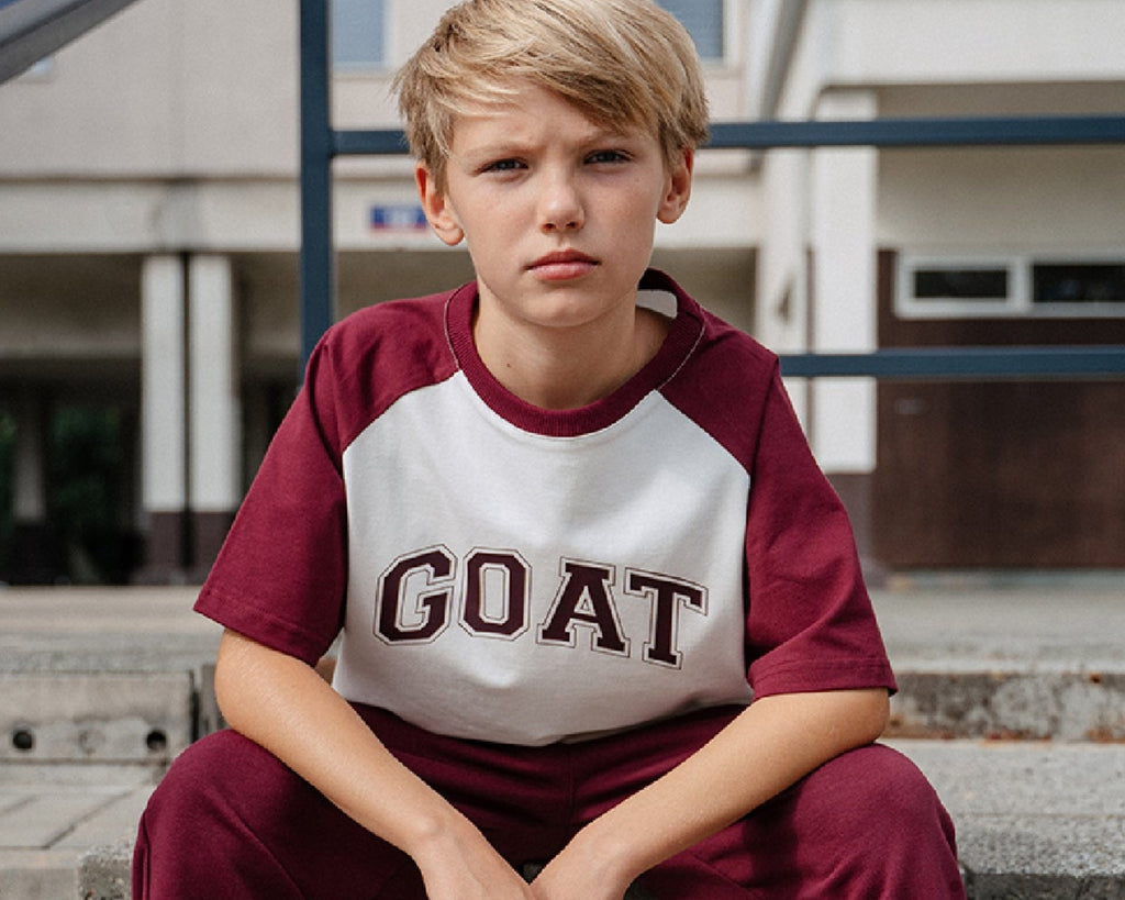 T-shirt chłopięcy śmietankowo-bordowy z nadrukiem ALL FOR KIDS