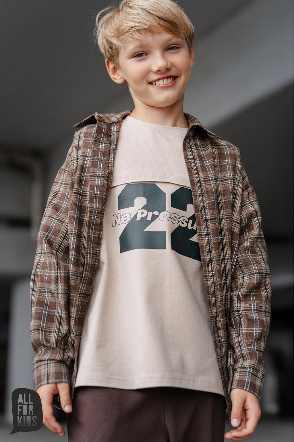 T-shirt chłopięcy beżowy z nadrukiem  ALL FOR KIDS