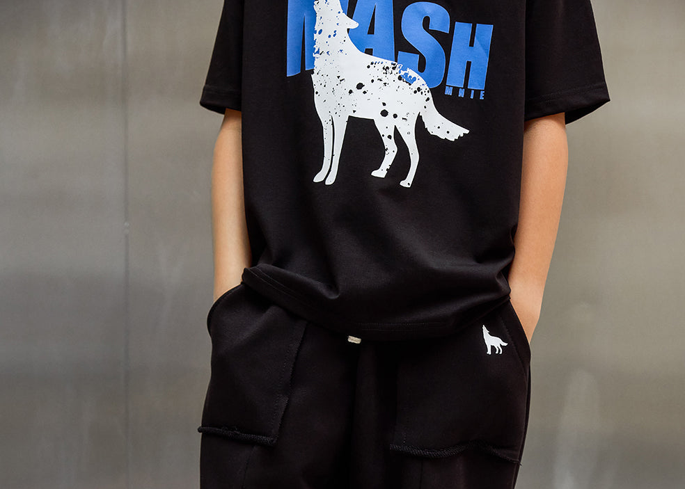 T-shirt chłopięcy czarny z nadrukiem mash MNIE